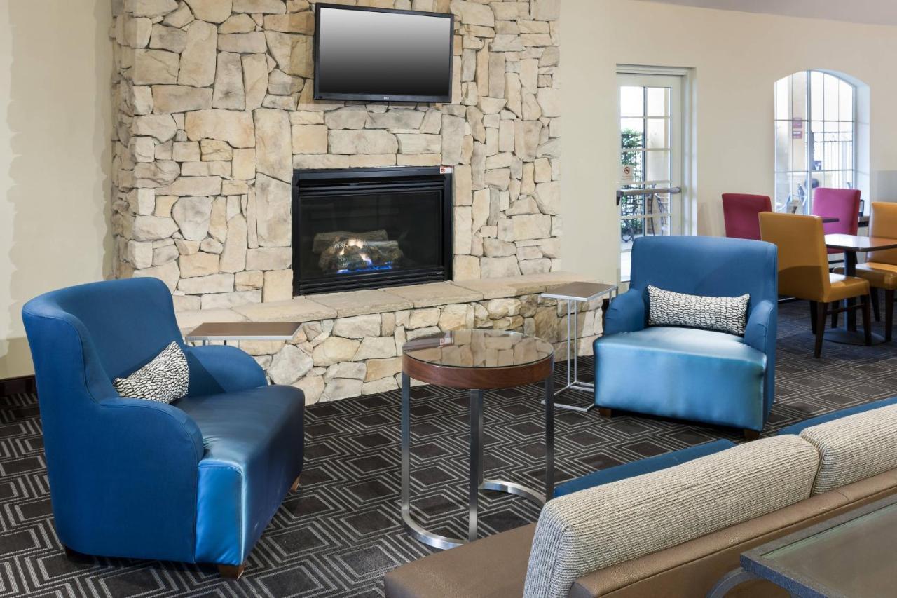 Towneplace Suites By Marriott San Antonio Airport Exterior photo
