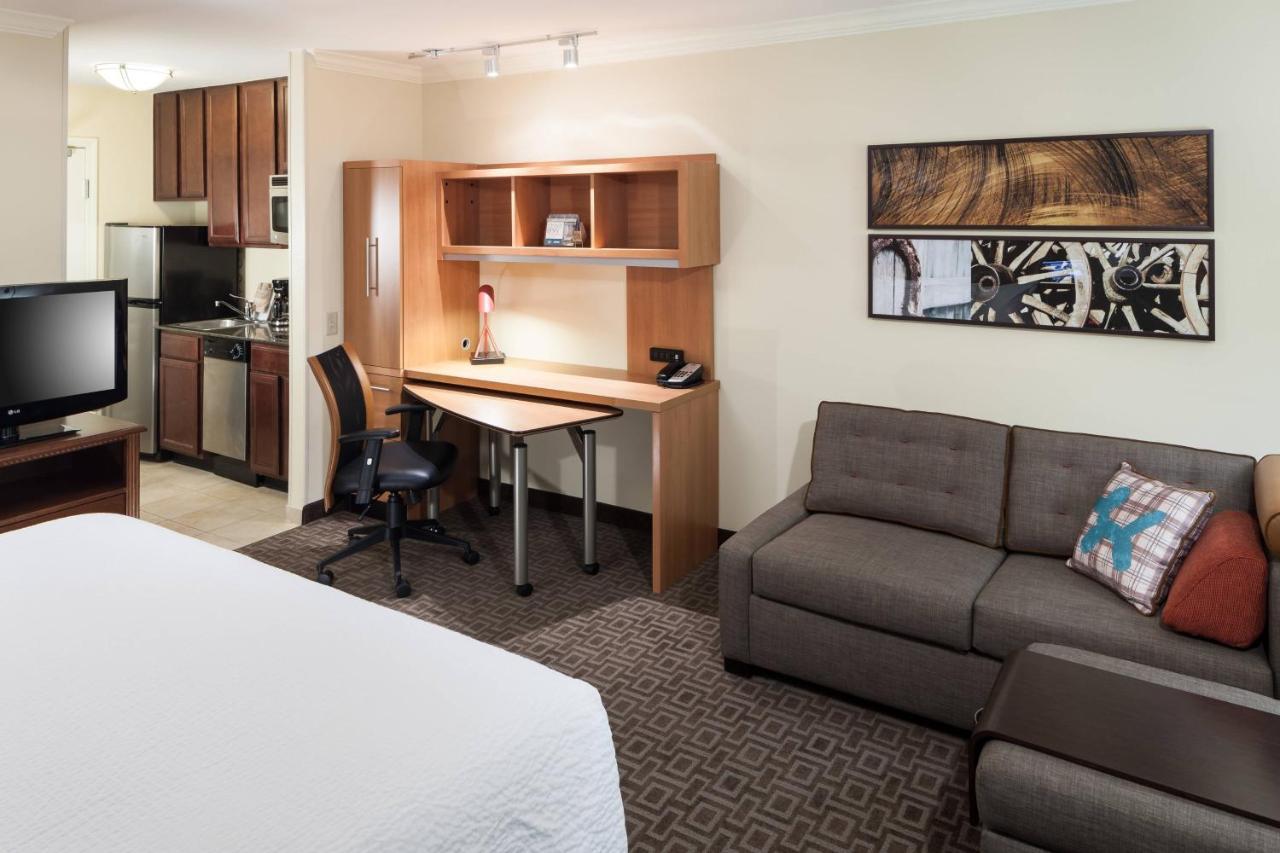 Towneplace Suites By Marriott San Antonio Airport Exterior photo