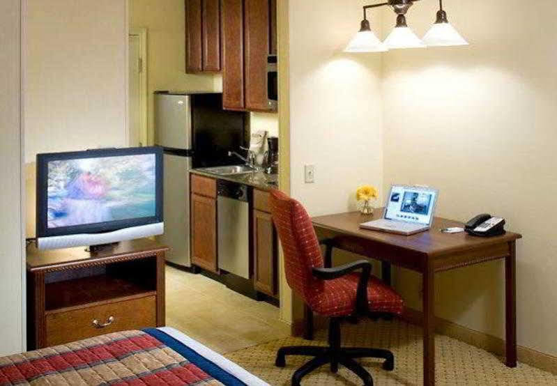 Towneplace Suites By Marriott San Antonio Airport Exterior photo
